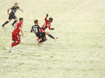 乐鱼VIP-拜仁雪后余生验出一个“次品”，催生下一个大手笔？